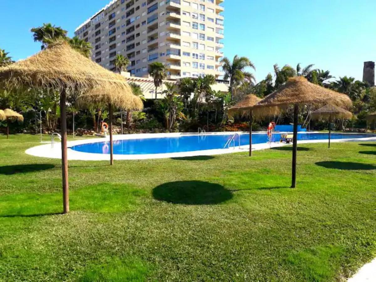Beachfront Complex El Coloso Views,Pools,Parking Benalmadena Costa المظهر الخارجي الصورة